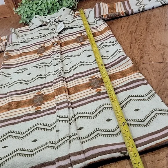 NWT Shyanne Long Fleece Shacket - Picture 11 of 15